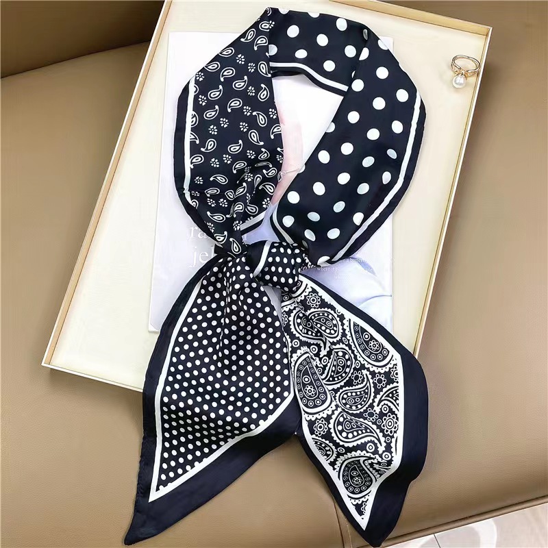 Роскошный шелковый квадратный  – обзор и цена Silk Tie Striped
