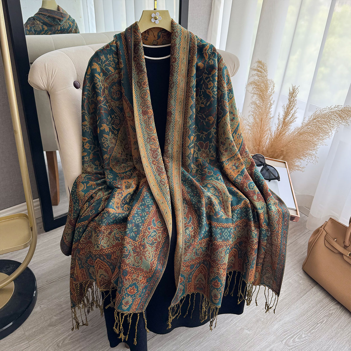 Одеяло с кисточками, дизайн, э – обзор и цена Woven Scarf Blanket